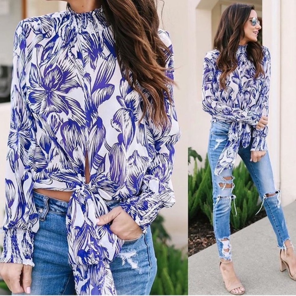 Olivaceous Blue & White Top